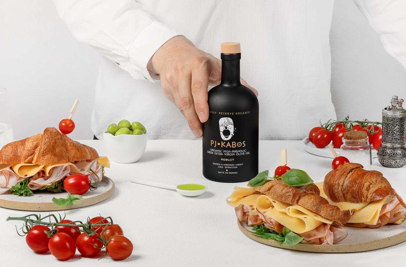 PJ KABOS Robust зехтин в breakfast lifestyle сцена - стил съдържание за Amazon listings