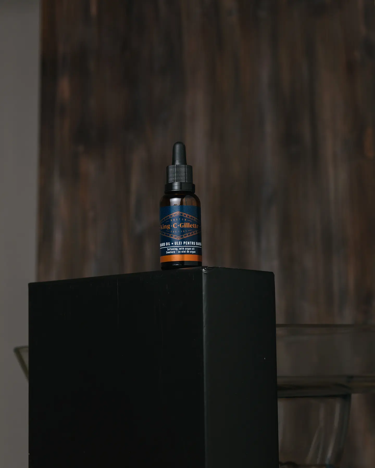 Бутилка King C. Gillette масло за брада – продуктова снимка за Dynaphos Master Class.